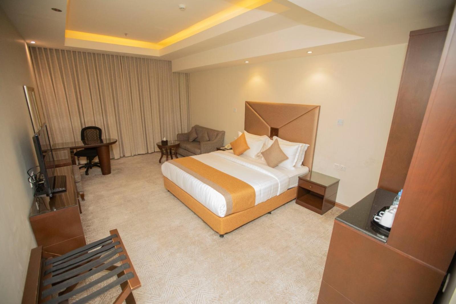 Sanam Hotel Suites - ริยาดห์ ภายนอก รูปภาพ